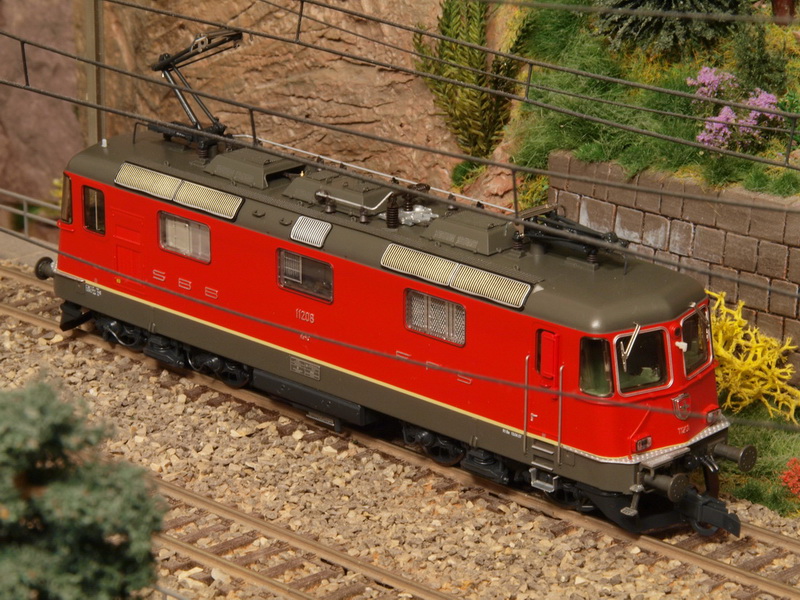 SBB Re 4-4 11208_01._resize.JPG