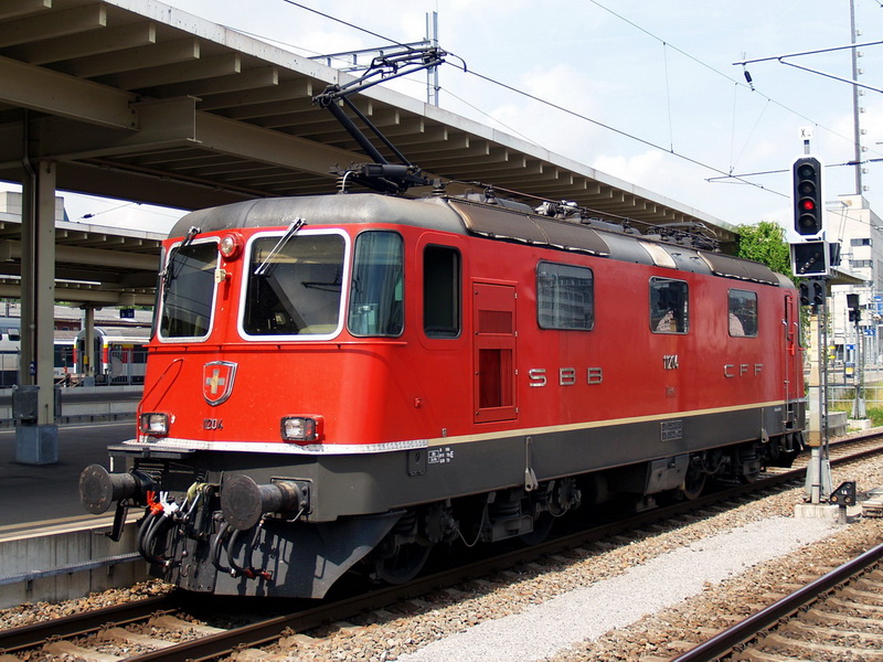 SBB Re 4-4 11204,Zurich,13.06.07._resize.jpg