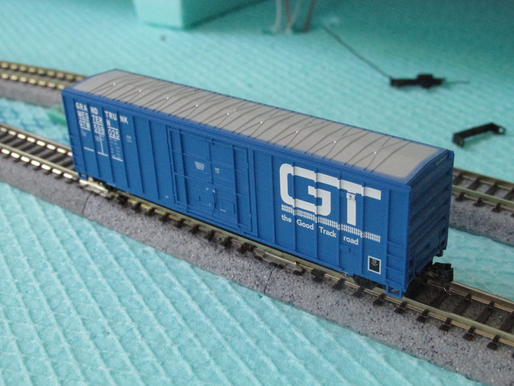 Athearn 50' FMC Plug Door Box Car - Grand Trunk 598025.JPG