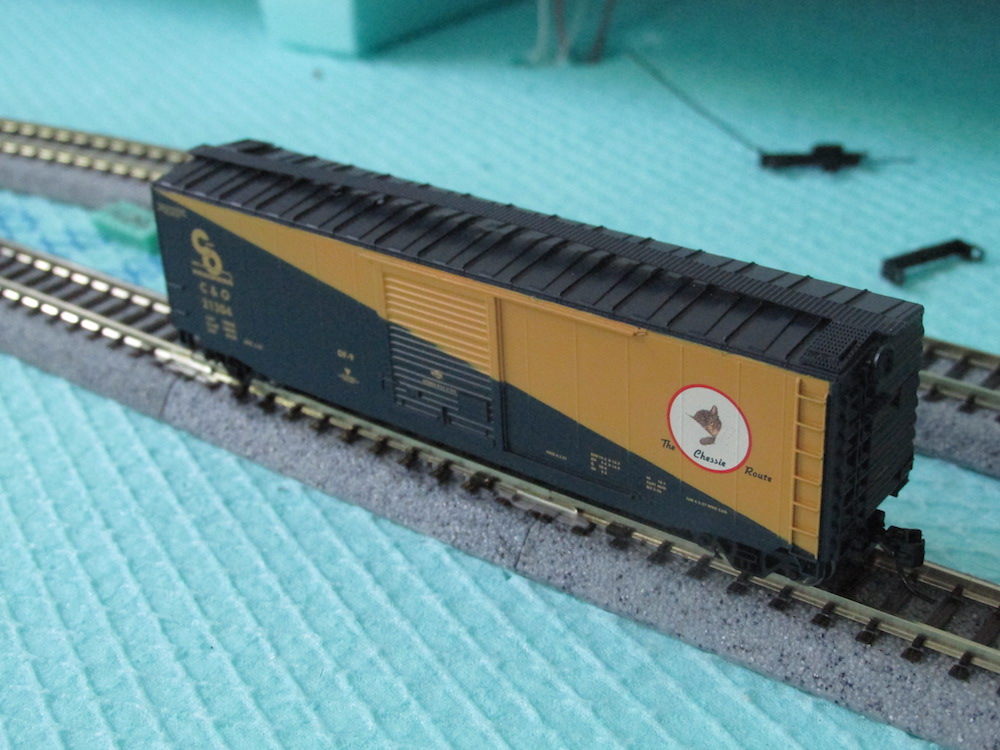 Athearn 50' PS1 Single Door Box Car - C&O 21304.JPG