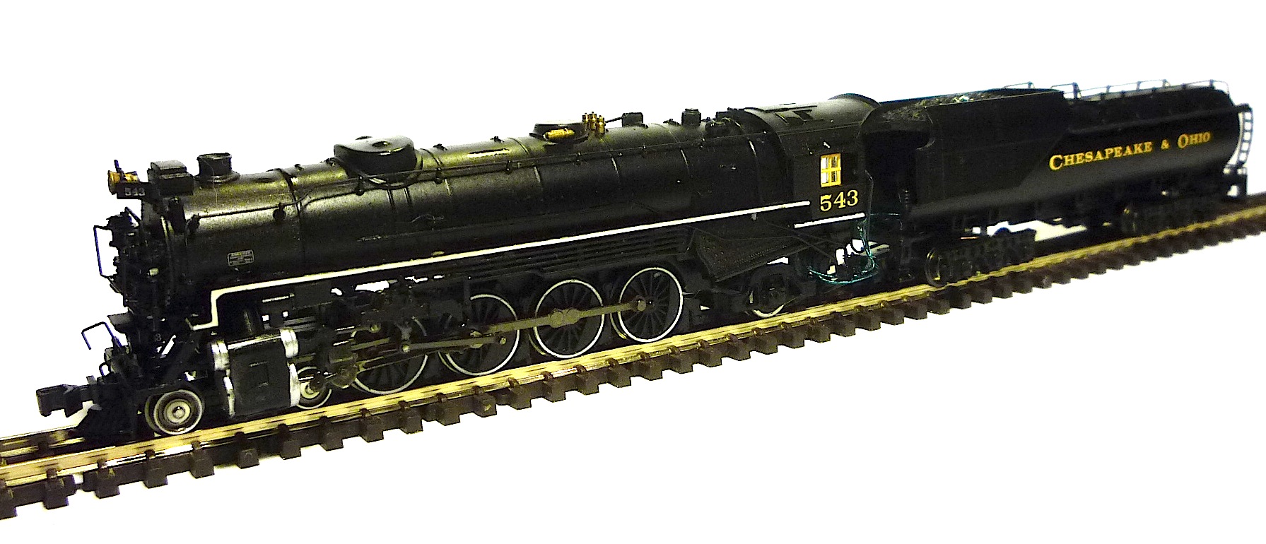 Bachmann American USRA 4-8-2 VC16 Vanderbilt tender in %22Chesapeake & Ohio%22 livery .JPG