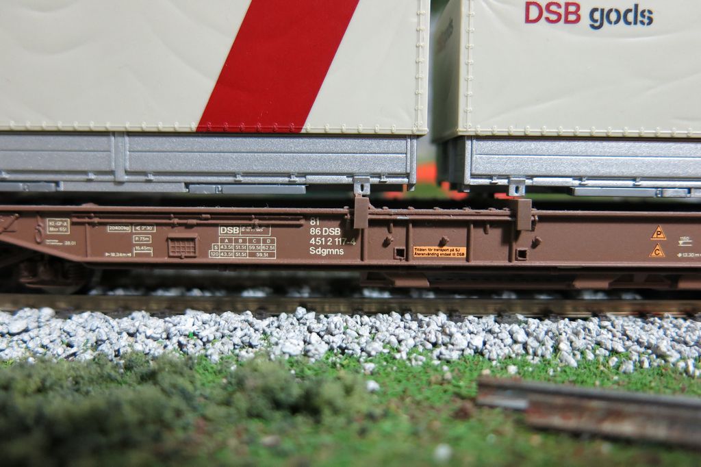 Roco 47033 DSB 2.jpg