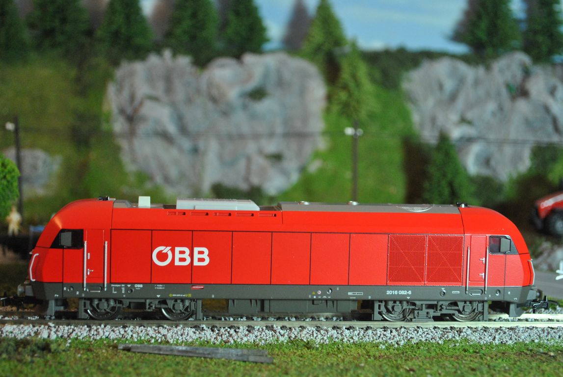 Trix 22081 Reihe 2016 OBB 1.jpg