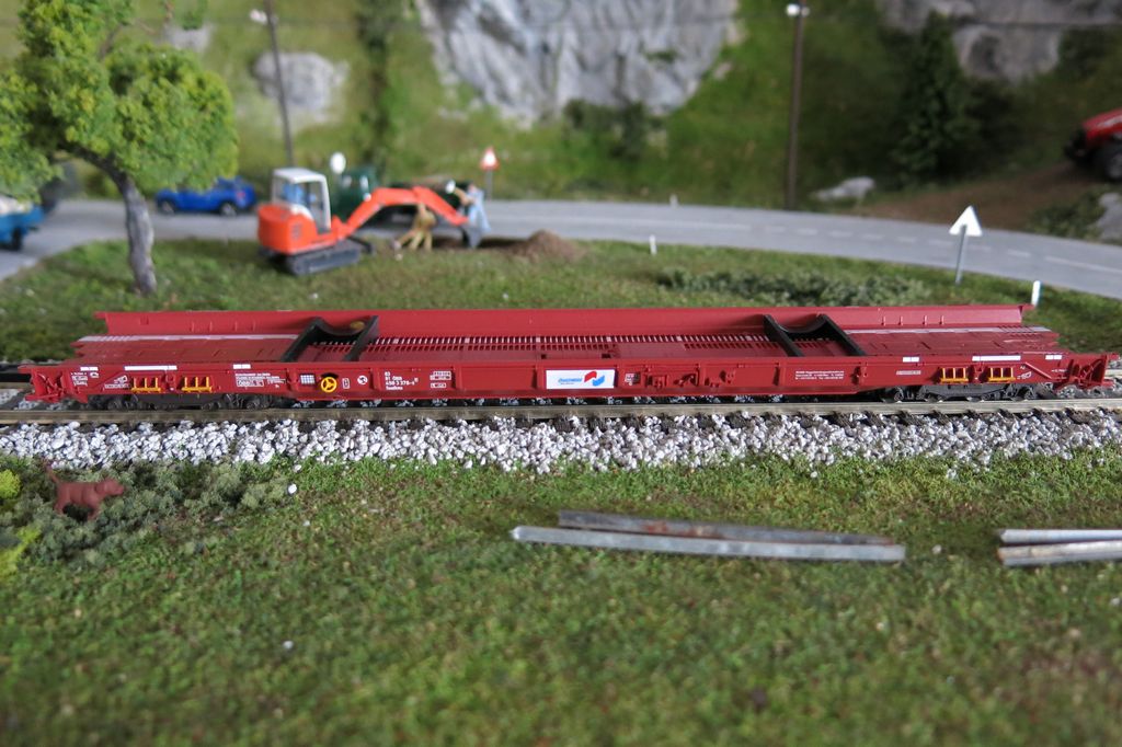 Fleishmann 527401 RoLa OBB 1.jpg