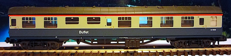 Graham Farish Mk1 RMB mini buffet car in BR bluegrey.JPG