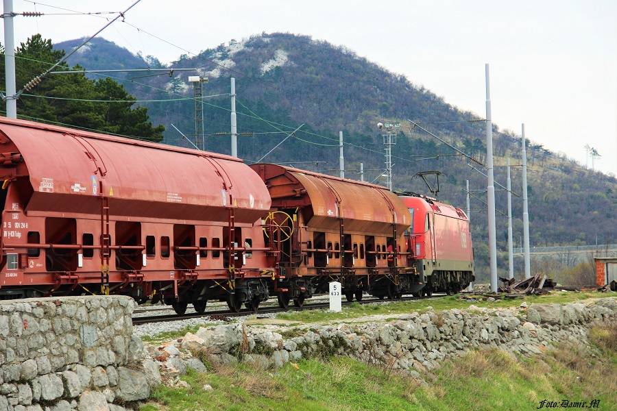 Meja 4.JPG