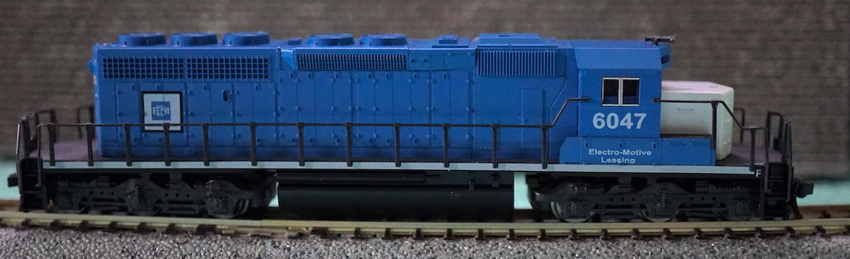 Kato EMD SD40-2 Early Electro Motive Division #6047 1.JPG