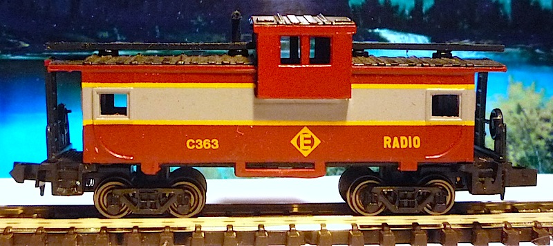 Bachmann American W.V. Caboose in Erie Lackawanna livery.JPG