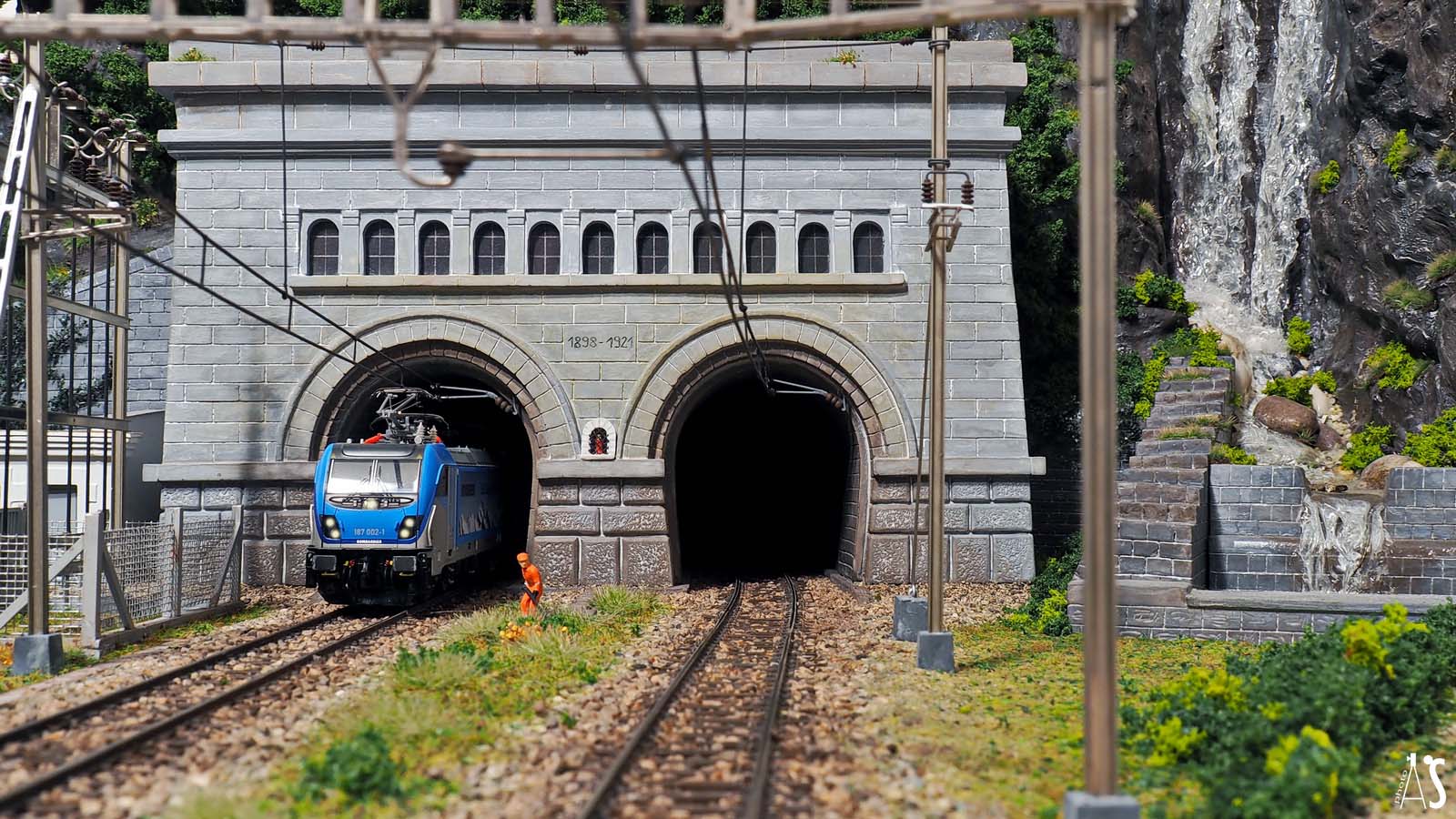 BLS Br 187 002-1.jpg