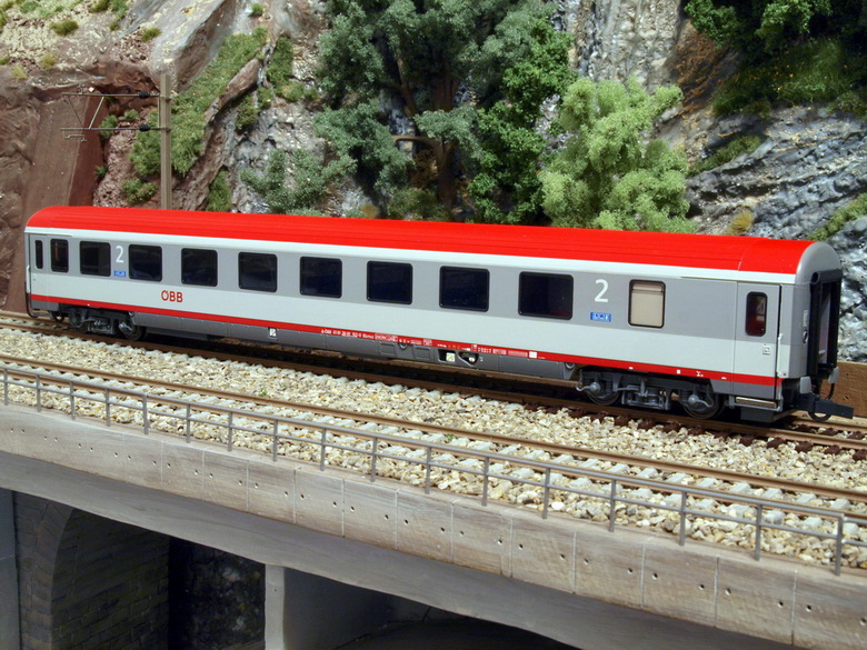 ÖBB Bbmvz 61 81 28-91 102-0.JPG