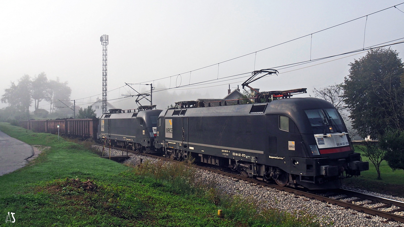 Transagent Rail MRCE 182 573 & 182 562, Delnice, 28.08.19AS.jpg