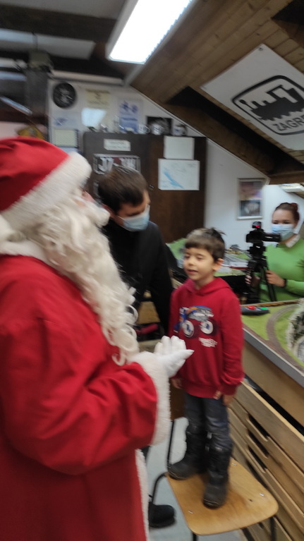IMG_20211221_180546_resize.jpg
