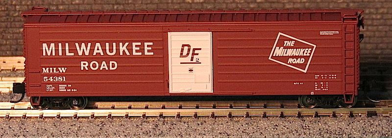 Fox Valley Models - 50' Rib Side Box Car - Milwaukee Road White DF 54381.JPG