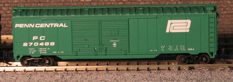 Atlas Trainman - 50ft Double Door Box Car - Penn Central 270488.JPG