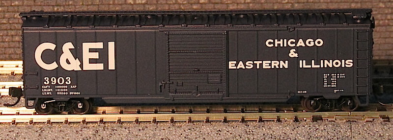 Atlas Trainman - 50ft Single Door Box Car - Chicago & Eastern Illinois 3903.JPG