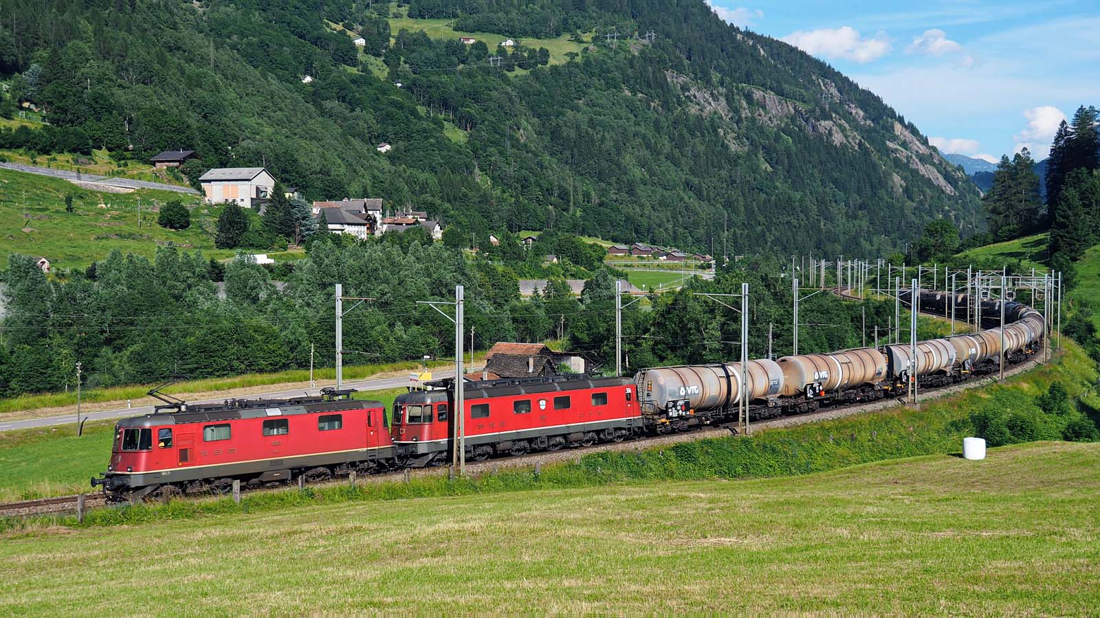 SBB Re 10-10,Ambri-Piotta,07.07.16AS.JPG