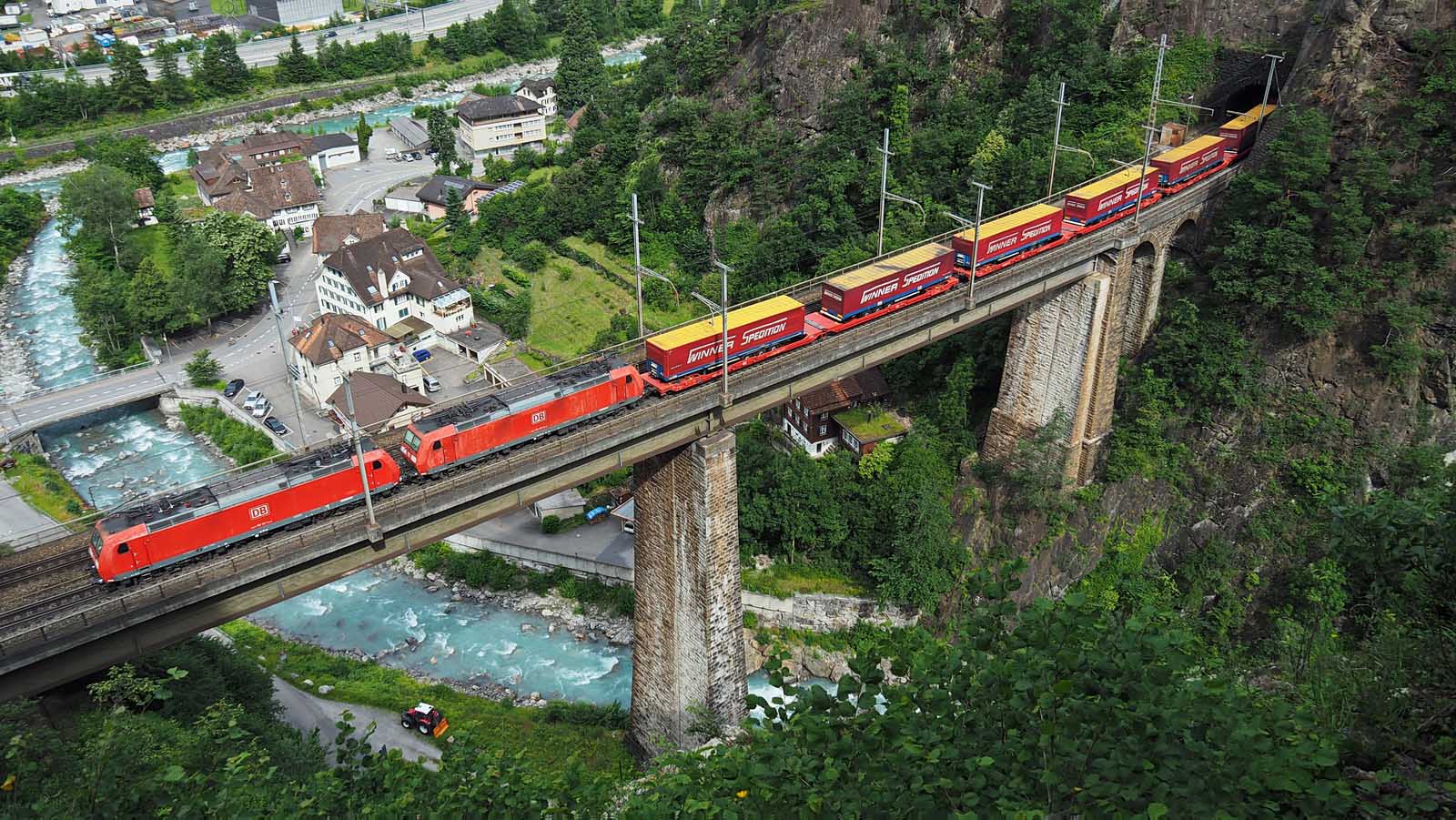 DB Br 185,Amsteg,05.07.16AS.JPG