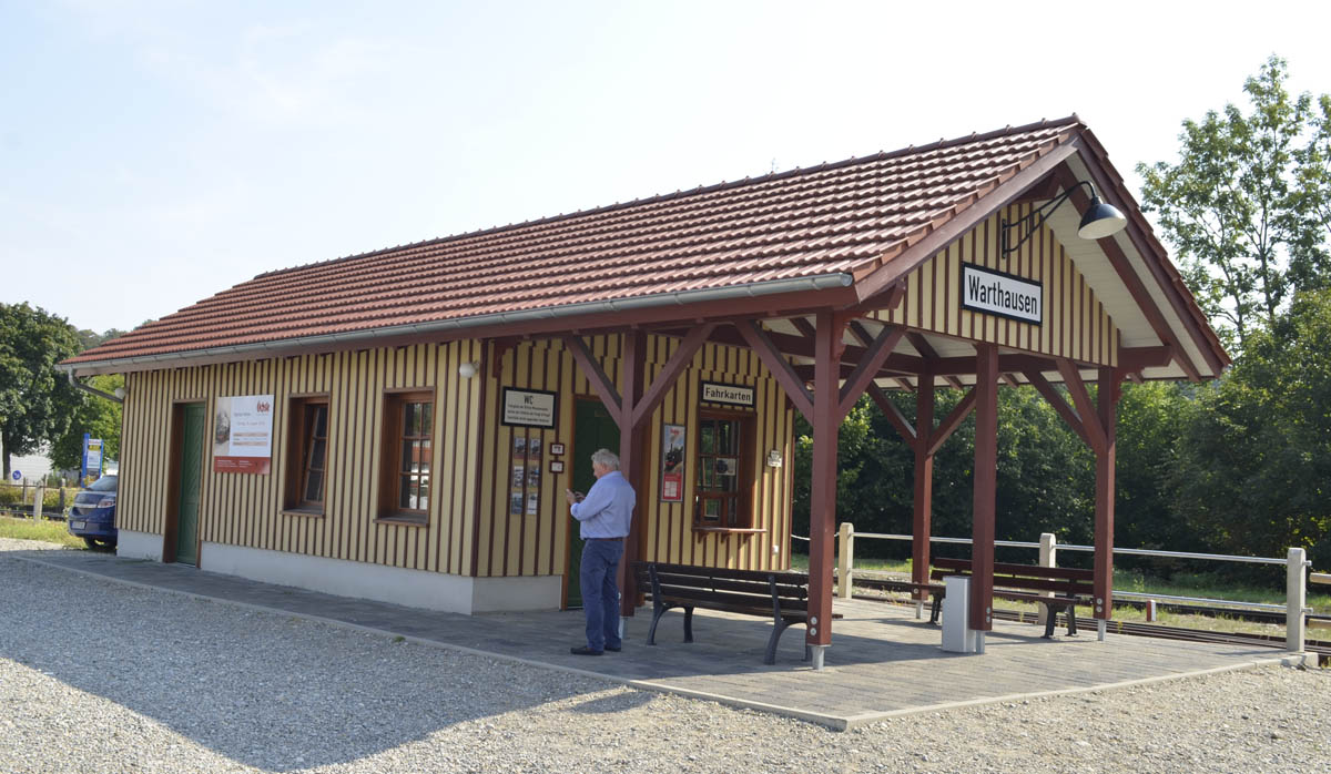 Warthausen postaja.jpg