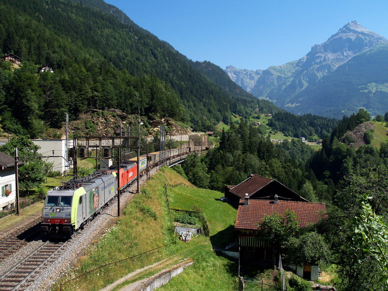 Intschi_09_resize.JPG